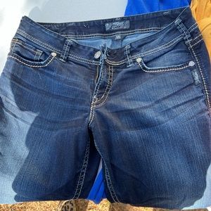 Silver jeans size 33W worn like twice!